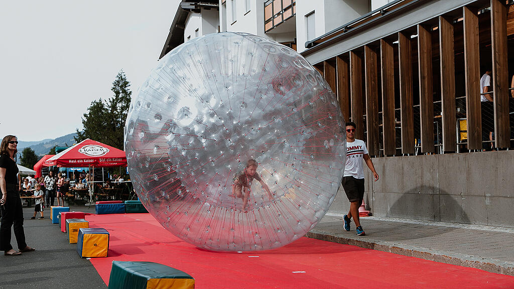 Stra\u00dfenfest Flachau