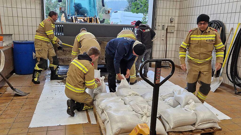 Hochwasser-Vorbereitungen in Thalgau