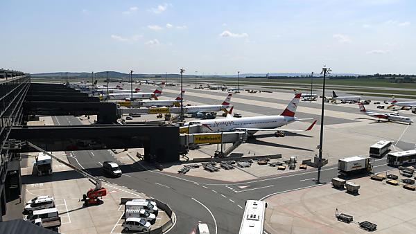 Viele Flugzeuge mussten am Boden bleiben