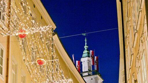 Weihnachtsbeleuchtung in der Getreidegasse
