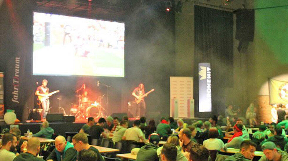 superbowl-party1_980.jpg