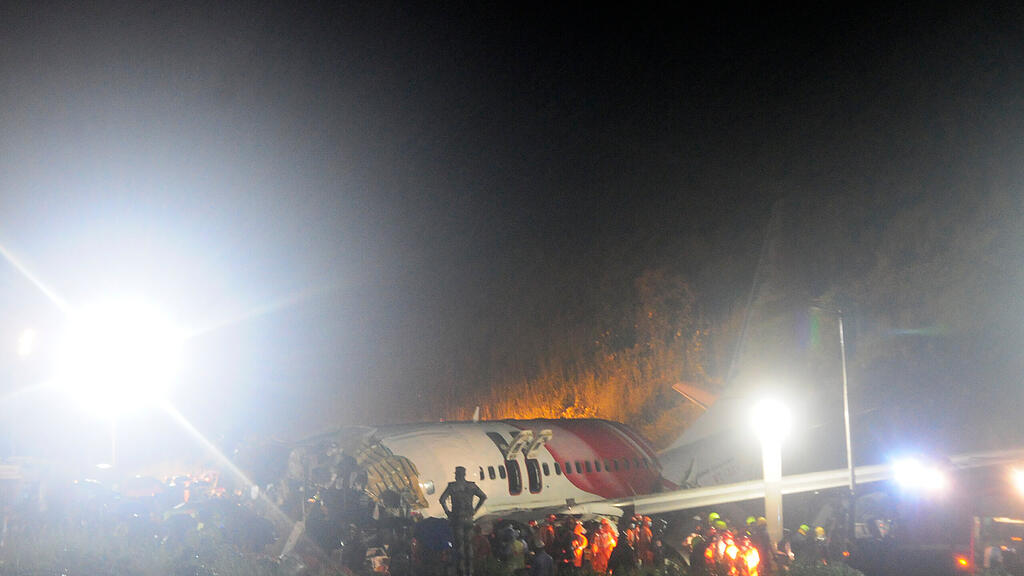 Indien, Flugzeug, Bruchlandung