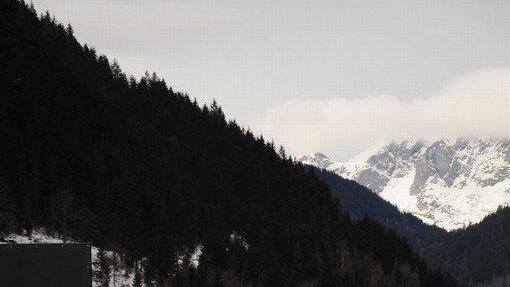 Schneechaos führt zu Stau auf A10