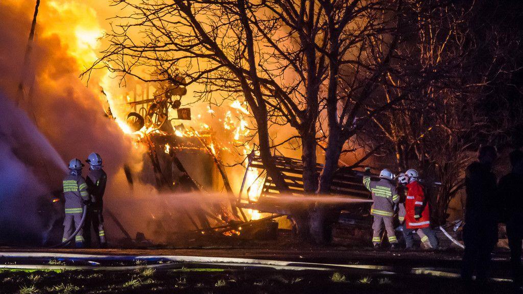 Großbrand bei Bauernhof in Seekirchen