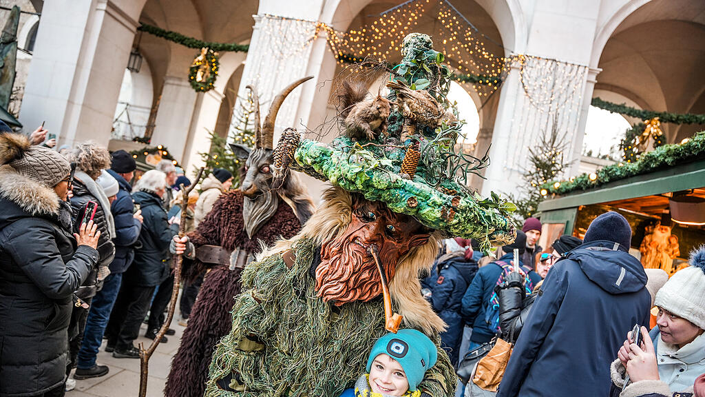 Krampuslauf am Christkindlmarkt Salzburg