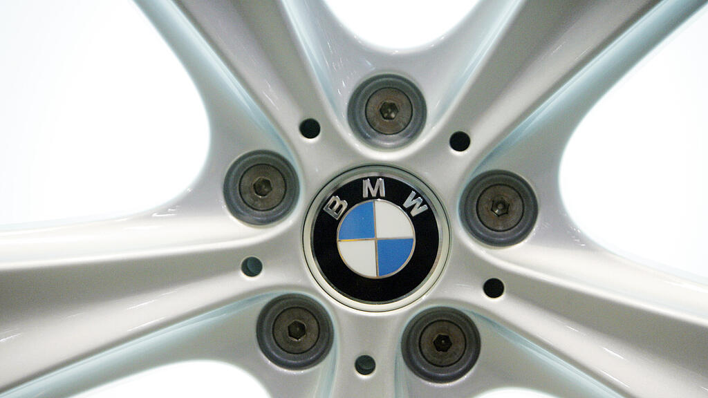 Die Diebe nahmen Felgen mit und ließen die Autos aufgebockt zurück. (Themenbild)