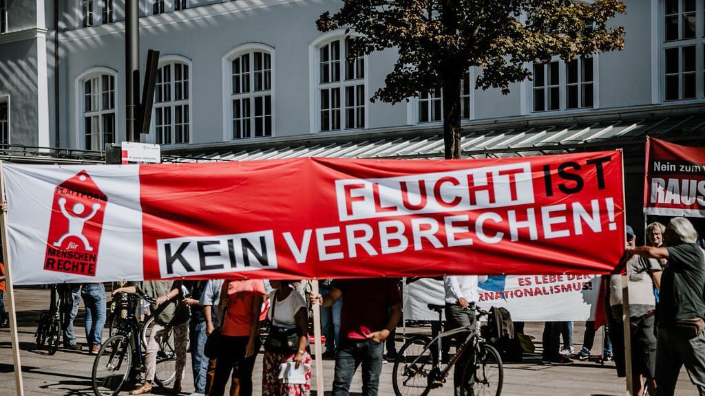 Demo zum EU-Gipfel, I