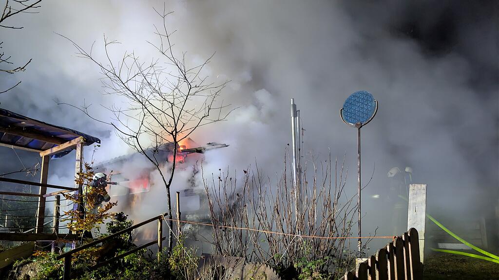 Geräteschuppen in Pfarrwerfen in Brand