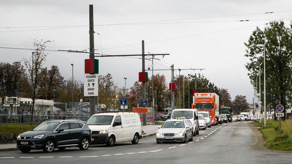 Stau rund um den Europark