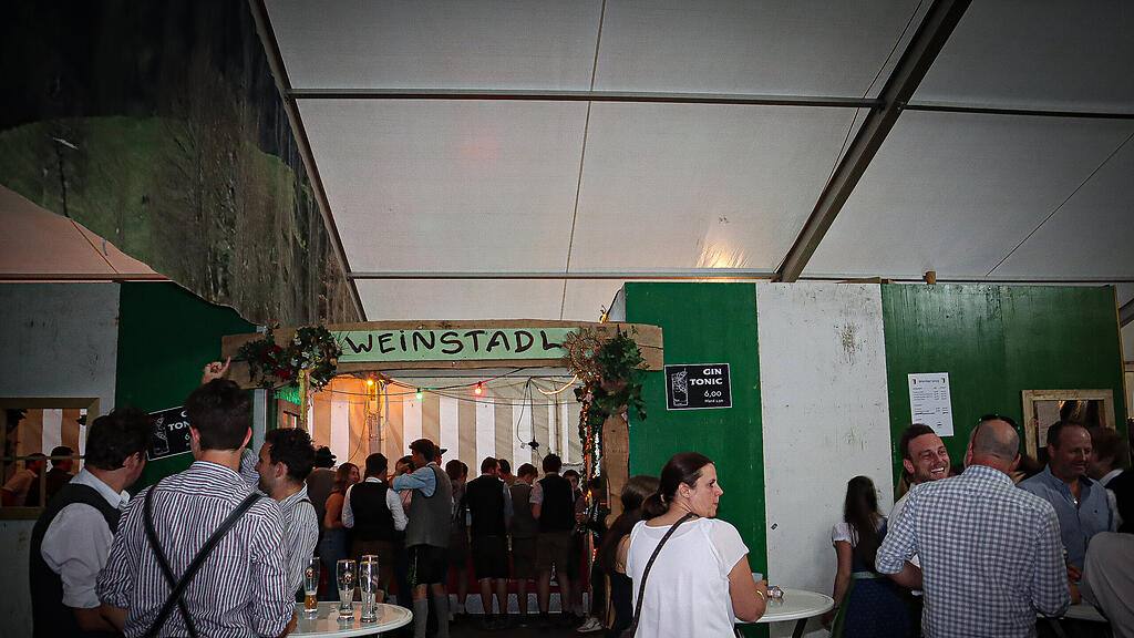 Bierzelt Unken