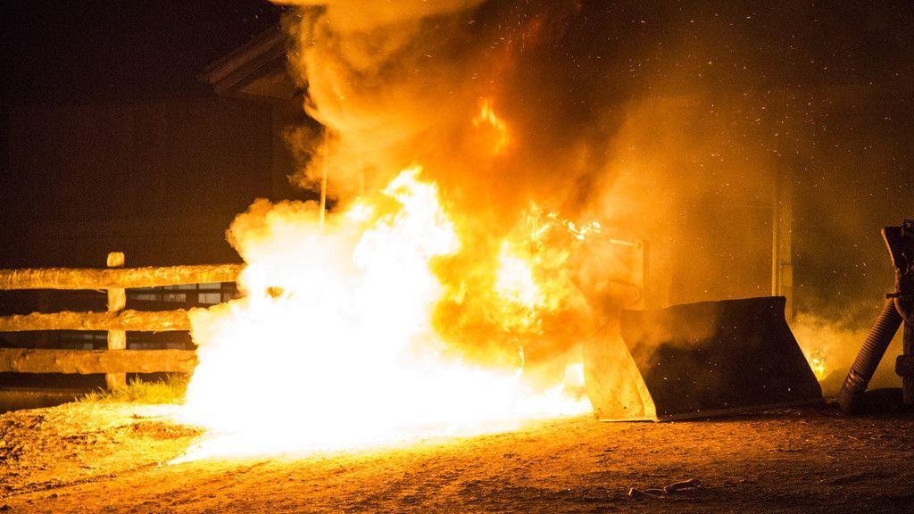 Brand eines Radladers in Flachau I