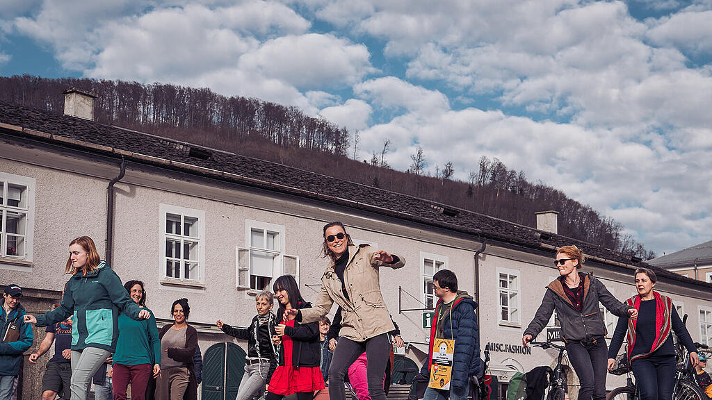Flashmob-Tanzen am Welt-Down-Syndrom-Tag