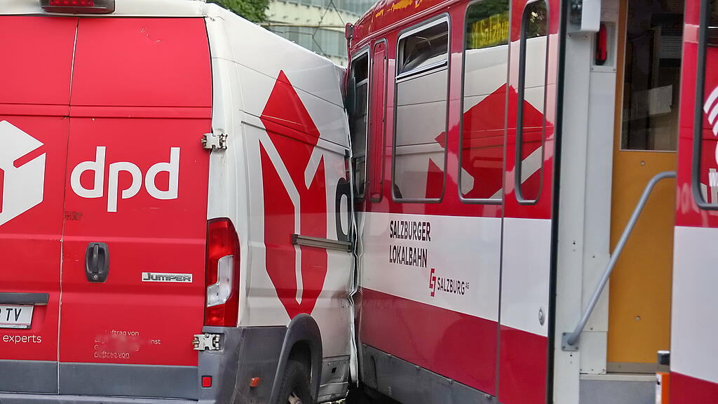 Pkw gegen Lokalbahn Itzling