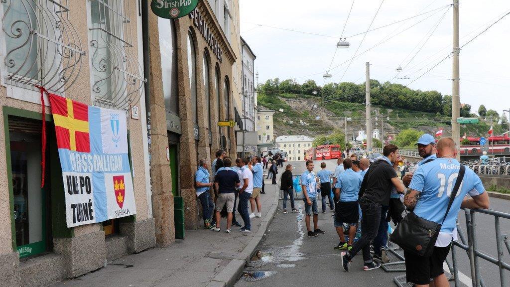 Malmöö-Fans feiern in Altstadt