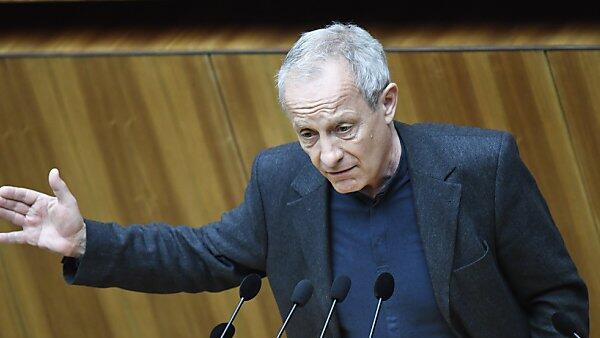 Pilz glaubt, Darabos wurde über den Tisch "gestoßen"