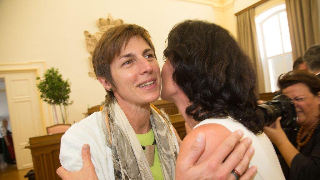 Neue Landesregierung angelobt, III