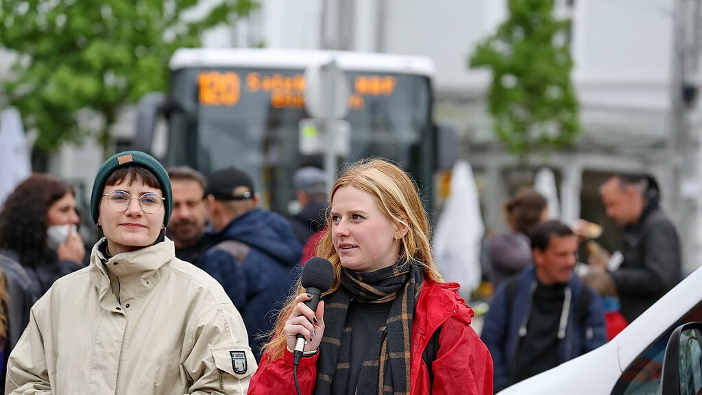 1. Mai-Demo in der Stadt Salzburg
