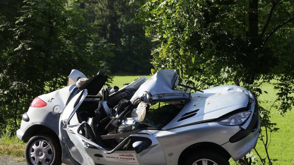 Tödlicher Crash auf B162
