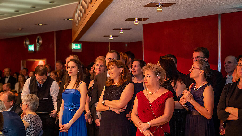 Rot Kreuz Ball 2020