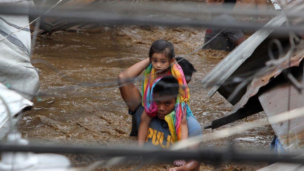 Überschwemmungen nach Sturm auf den Philippinen