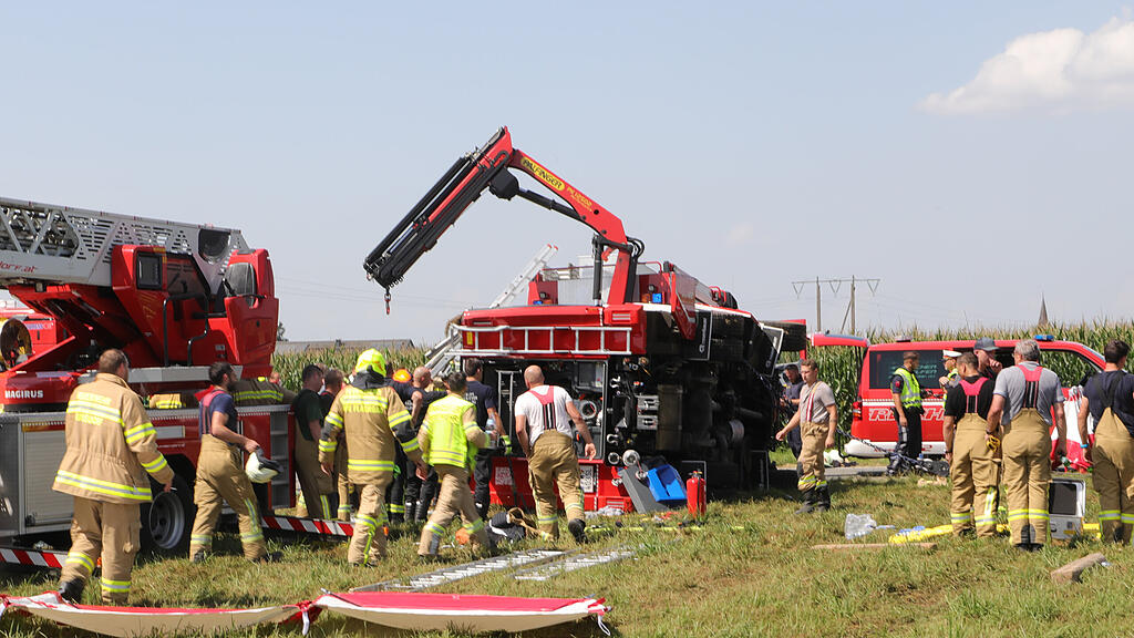VU Feuerwehrauto Göming