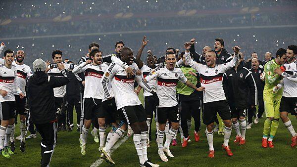 Kavlak mittendrin im Besiktas-Jubel