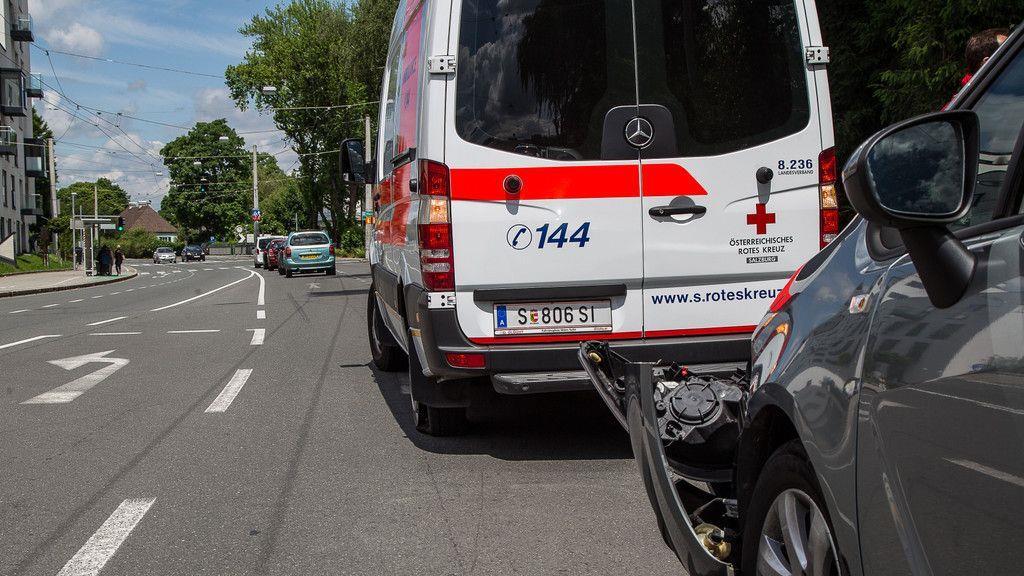 Unfall Rettungsfahrzeug