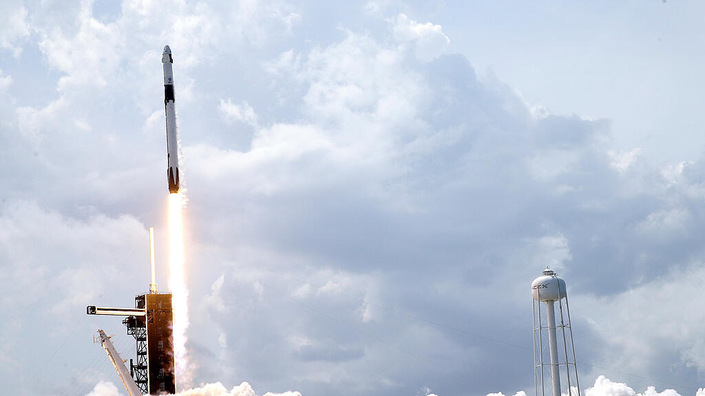 Space X, Crew Dragon, Flacon 9, Cape Canaveral