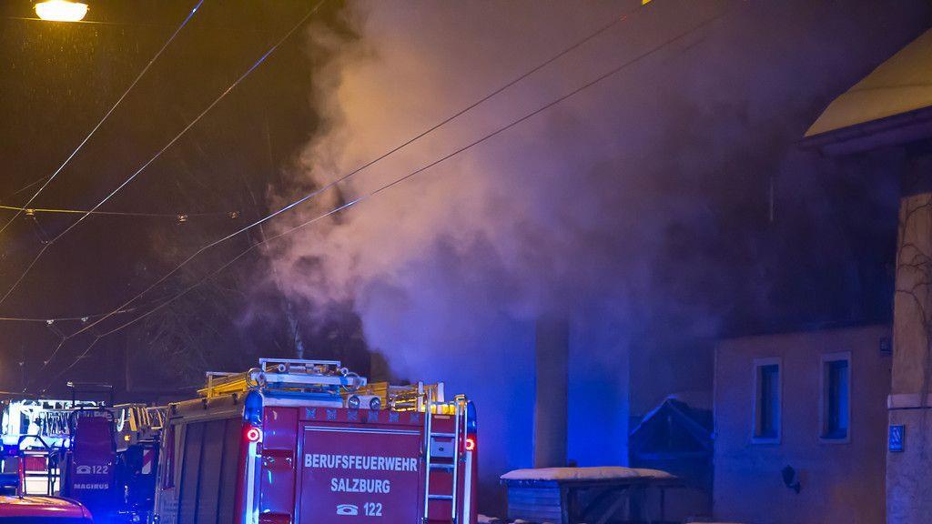 Brand in der Linzer Bundesstraße fordert Verletzten