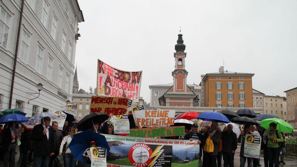 Demonstration 380 kv Mozartplatz