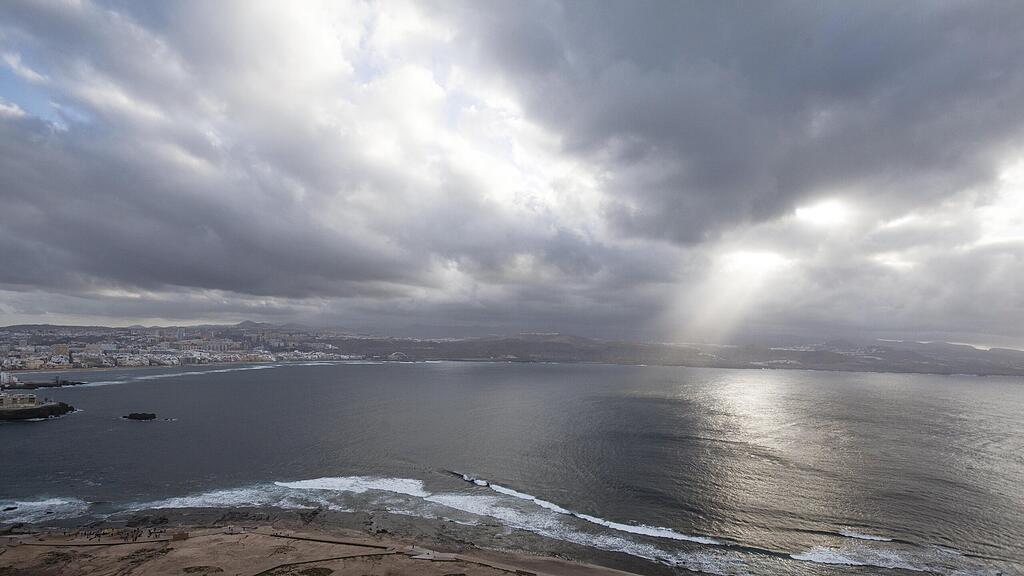 Ölteppich vor Gran Canaria.