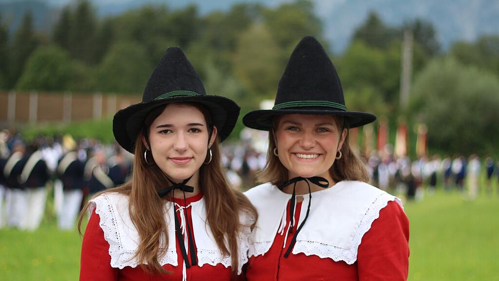 75 Jahre Trachtenverein  D\u00b4Puachstoana
