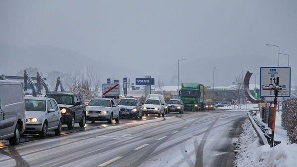 Stau auf der L101