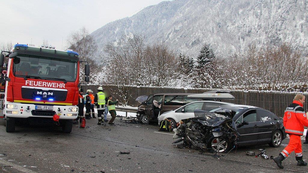 Schwerer Crash auf B20