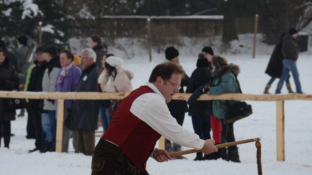 Gemeindeschnalzen in Wals-Siezenheim
