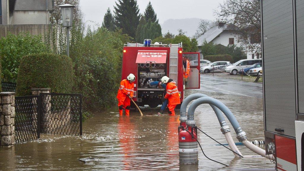 Wintereinbruch - Überflutungen in Bergheim