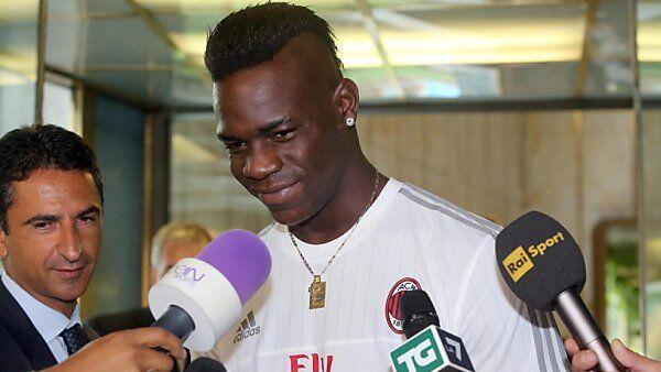 Mario Balotelli für eine Saison an AC Milan verliehen