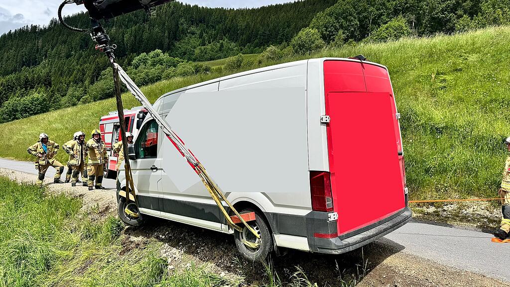 Fahrzeugabsturz in Tamsweg