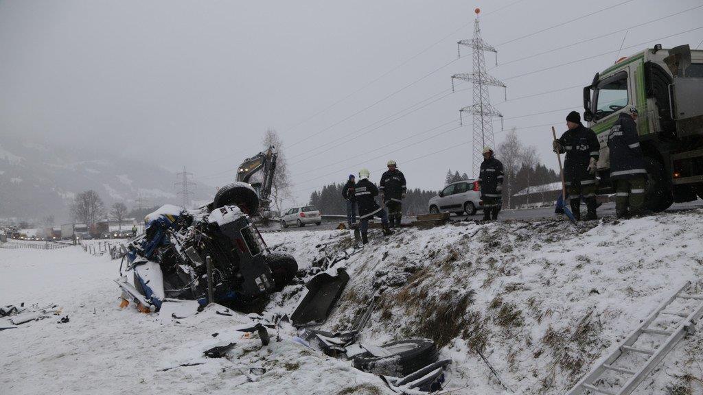 Schwerer Unfall auf B311