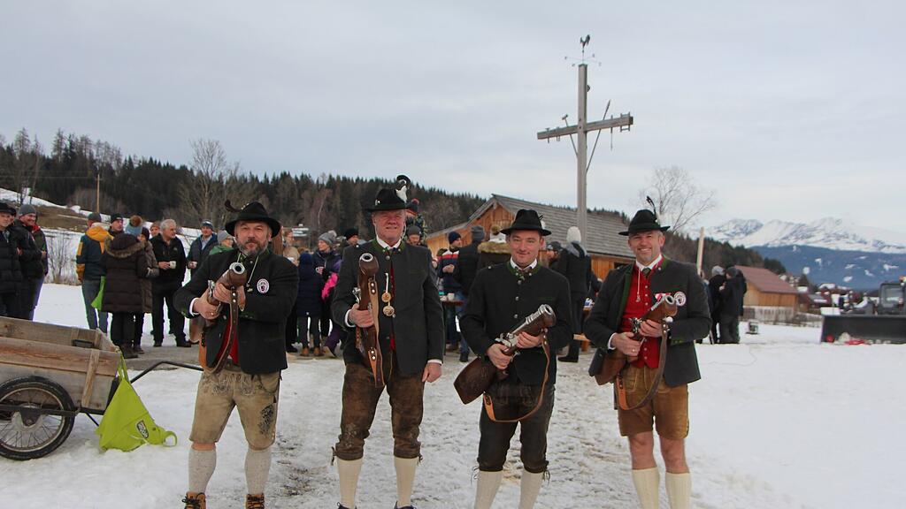 Silvesterschie\u00dfen 2023 der Prangersch\u00fctzen Mauterndorf