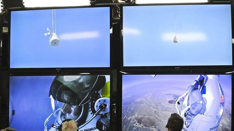 Felix Baumgartner ist nach dem Stratos-Sprung sicher gelandet.