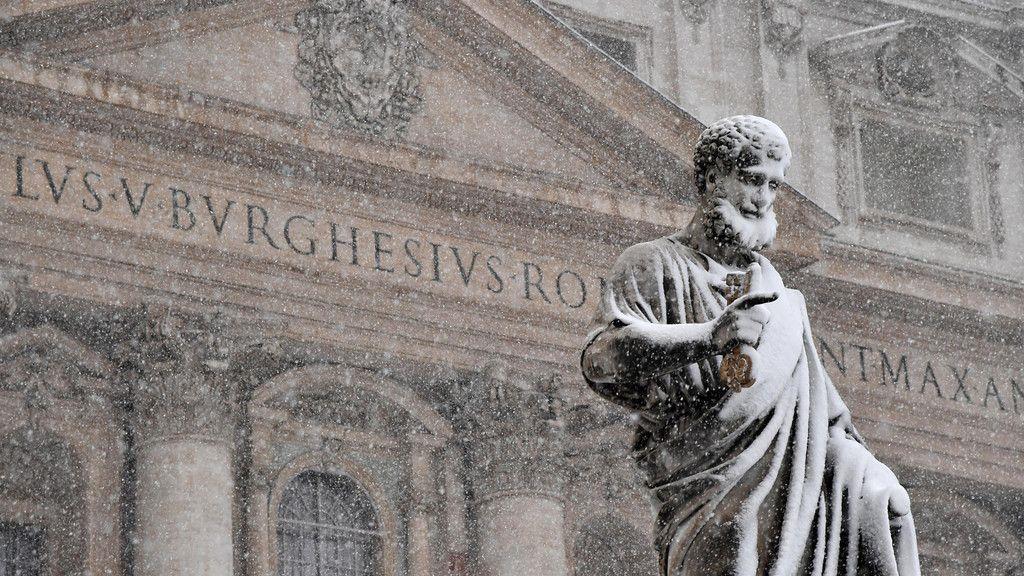 Rom versinkt im Schnee