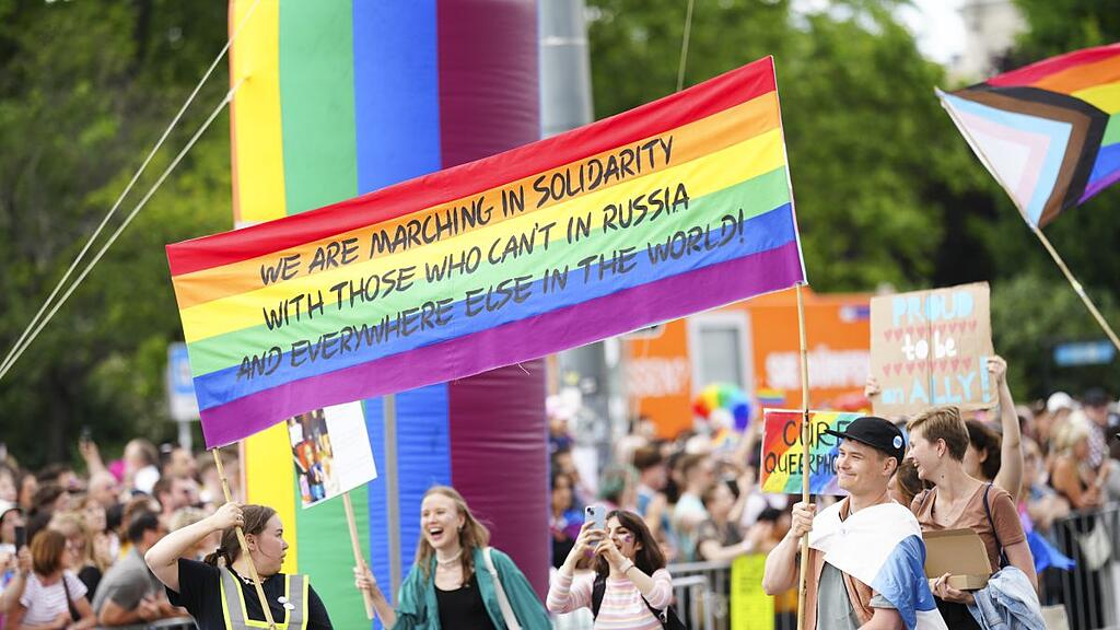 Regenbogenparade Wien 2023