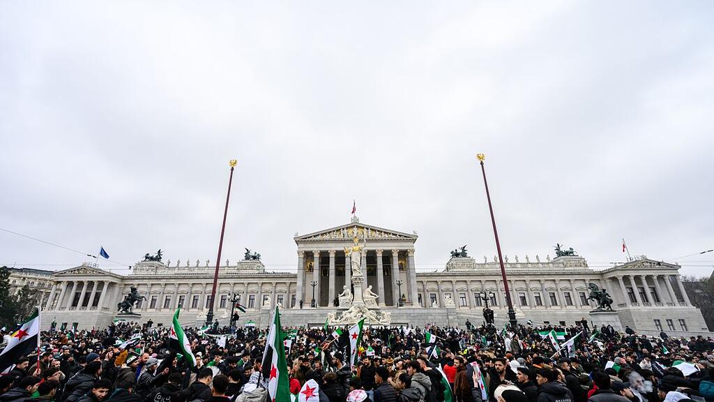 Machtwechsel in Syrien: Lautstarke Feier in Wien