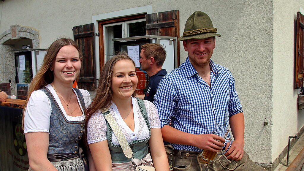 Bierfichte Aufstellen in Bad Vigaun