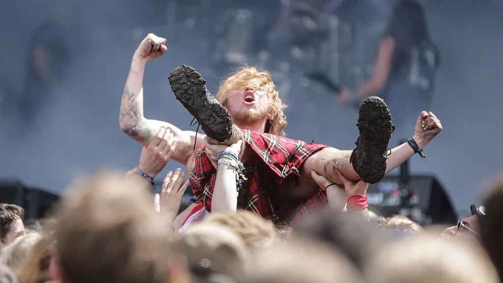 Metal-Fans aus aller Welt reisen jährlich nach Norddeutschland zum WOA.