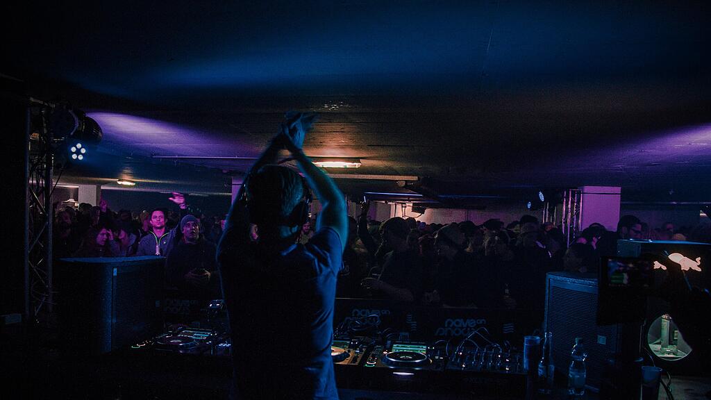 Rave on Snow