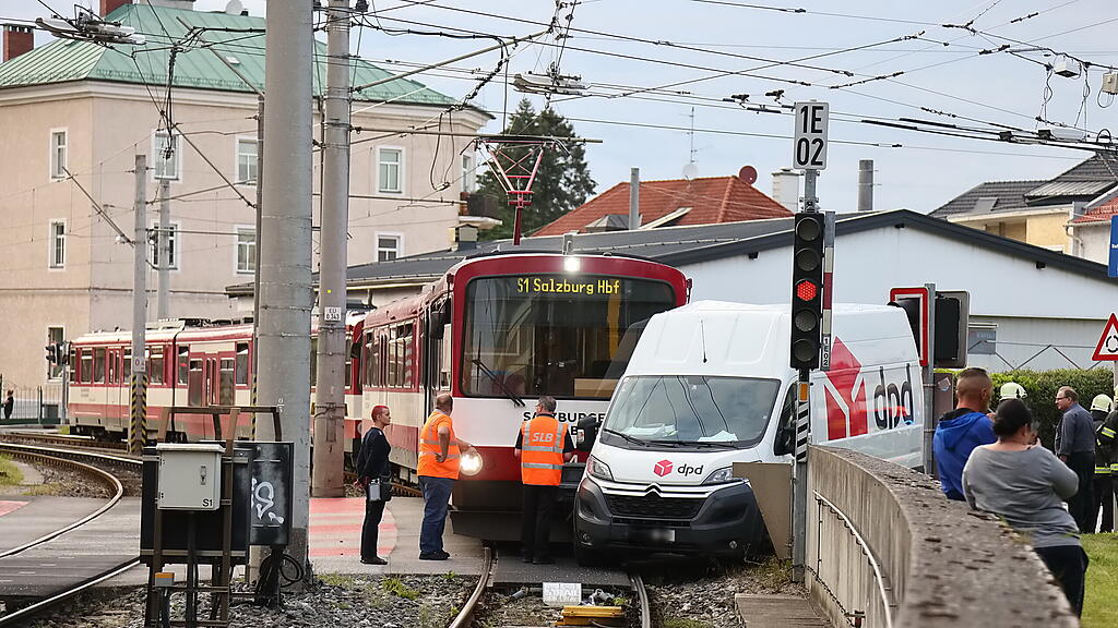 Pkw gegen Lokalbahn Itzling