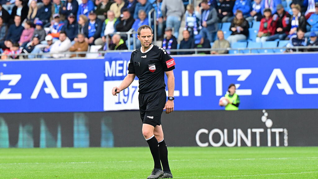 FUSSBALL: ADMIRAL BUNDESLIGA / Schiedsrichter