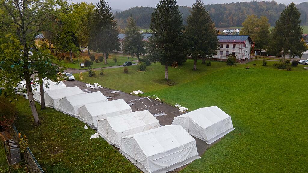 Asyl-Zelte St. Georgen im Attergau